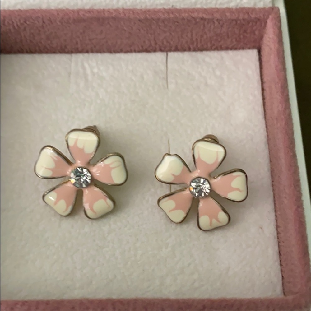Flower earrings